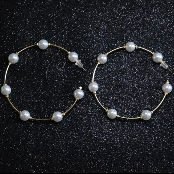🎀Glamorous Pearl Large Circle Earrings - Picture 4 of 5